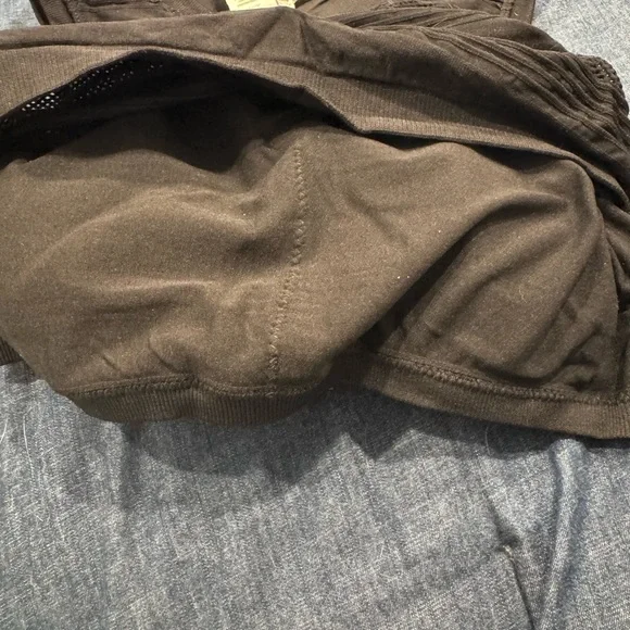 Black Sleeveless Mesh Top - Picture 3 of 5